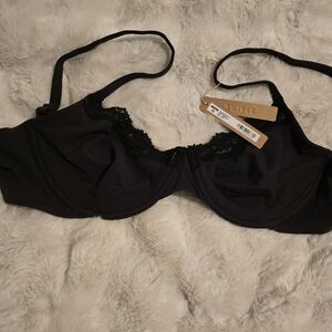 SKIMS FITS EVERYBODY LACE UNLINED DEMI BRA 38D